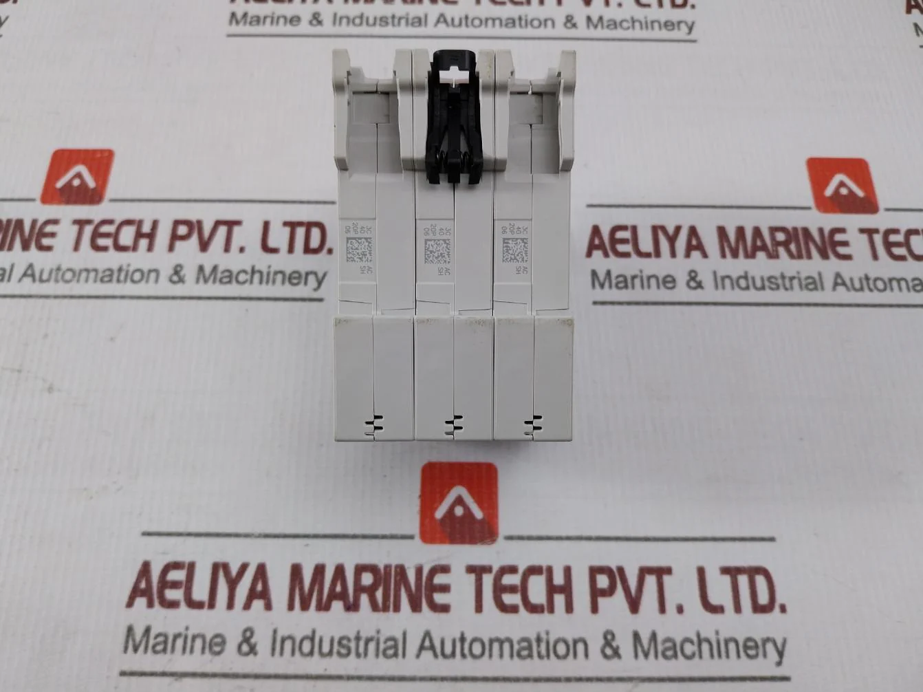 Abb 2Cds213001R0404 Miniature Circuit Breaker 440V Ac - Image 2