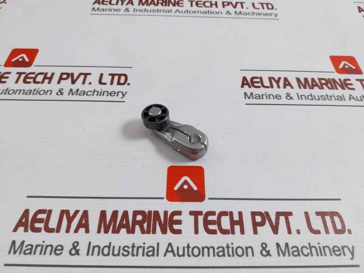 Azbil Vcx-7001-j Explosion Proof Switch Ip67 5A-250Vac - Image 10