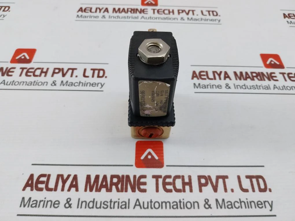 Burkert 6013 A 2,5 Fkm M5 Direct-acting Plunger Valve