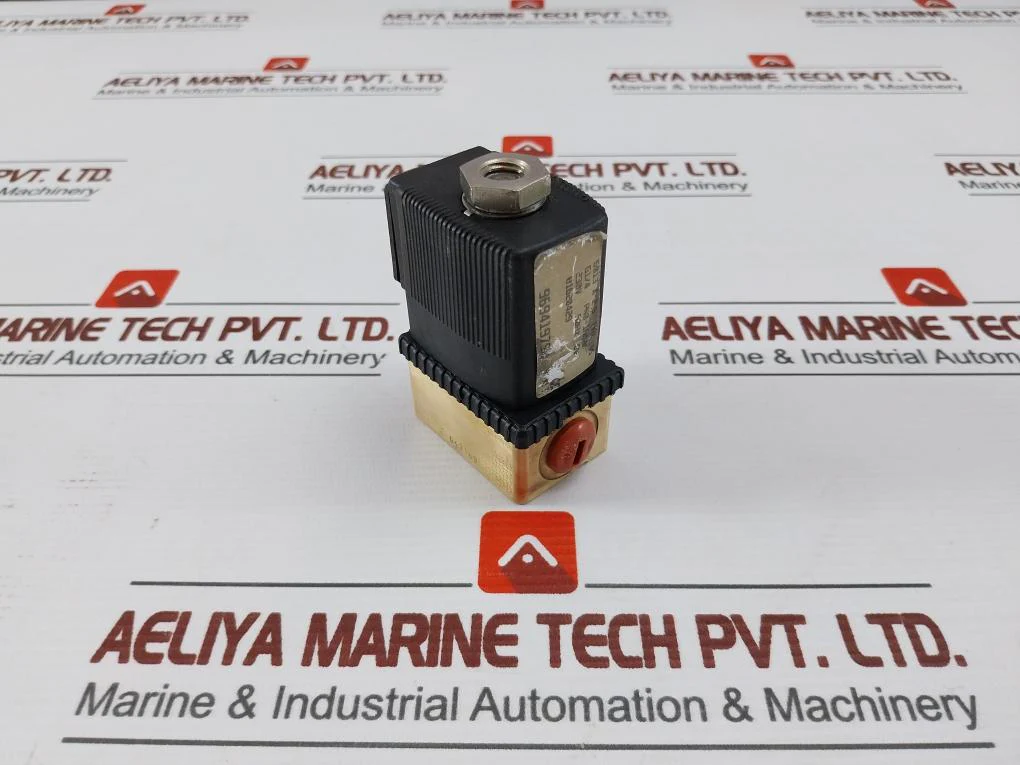 Burkert 6013 A 2,5 Fkm M5 Direct-acting Plunger Valve - Image 3