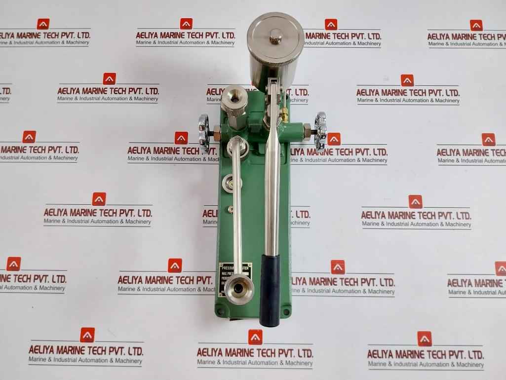 Nagano Keiki Seisakusho 7059 Pressure Gauge Tester - Image 3