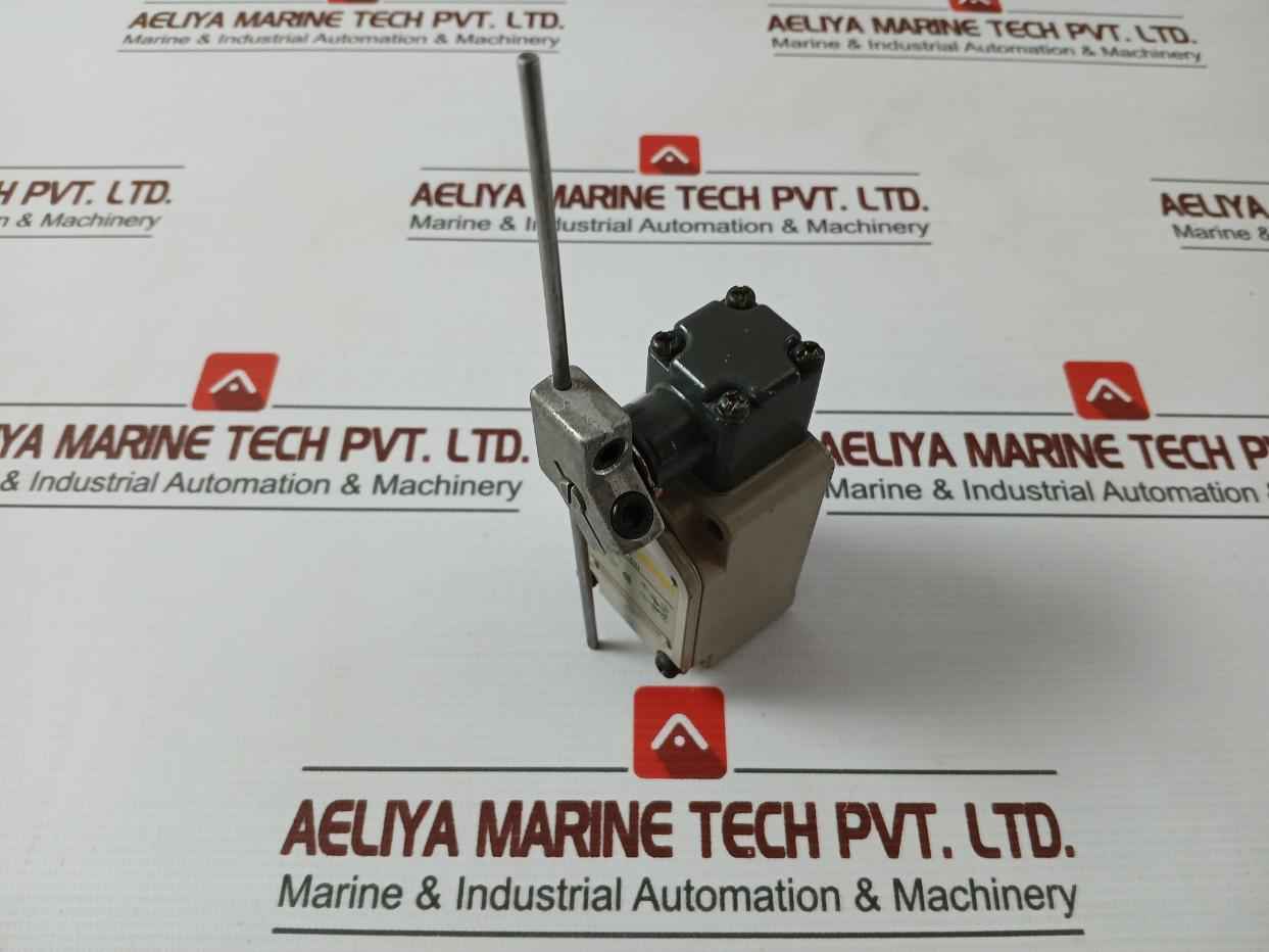 Omron Wl Cl-2 Limit Switch - Image 3