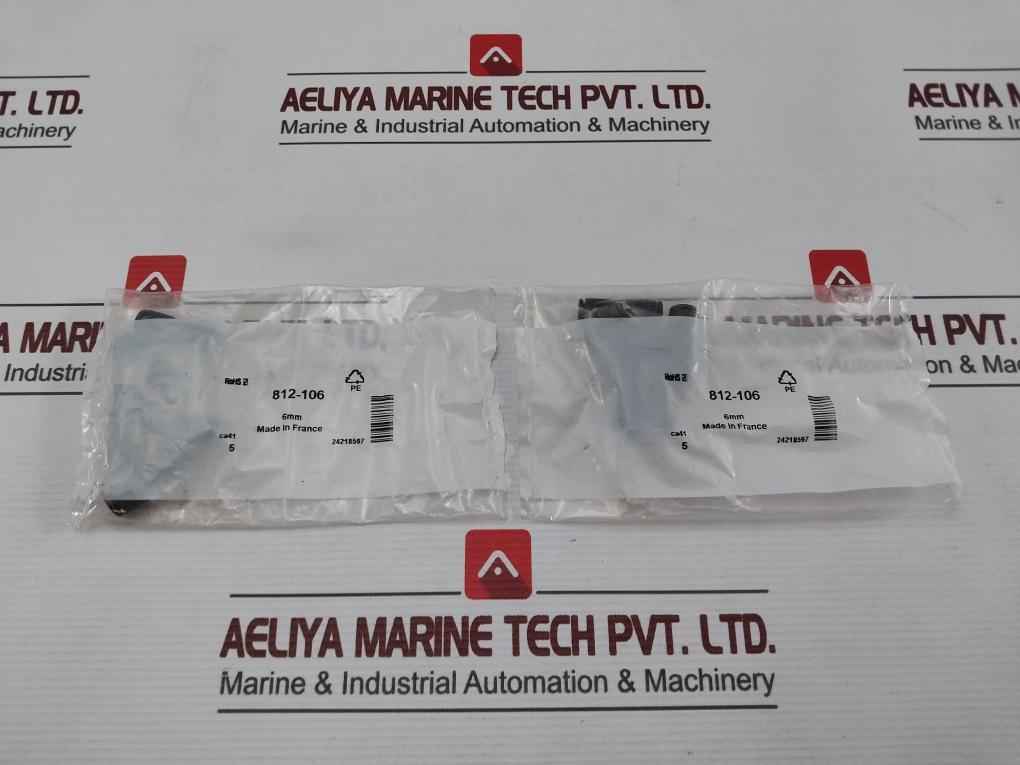 Rs 812-106 Tube-to-tube Adaptor (1 Packet = 5 Pcs)