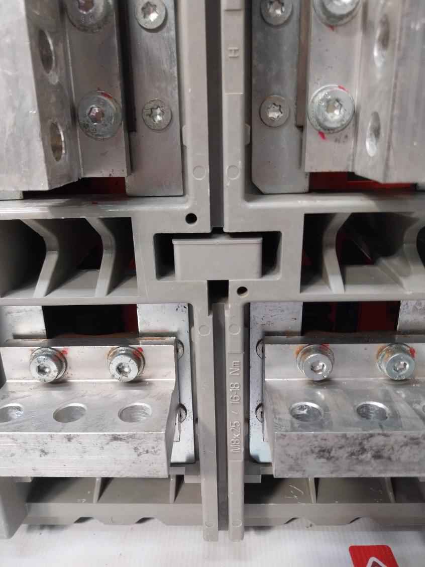 Schneider Electric Mvs32N Easypact Circuit Breaker Trip Unit 1000V 12Kv - Image 17