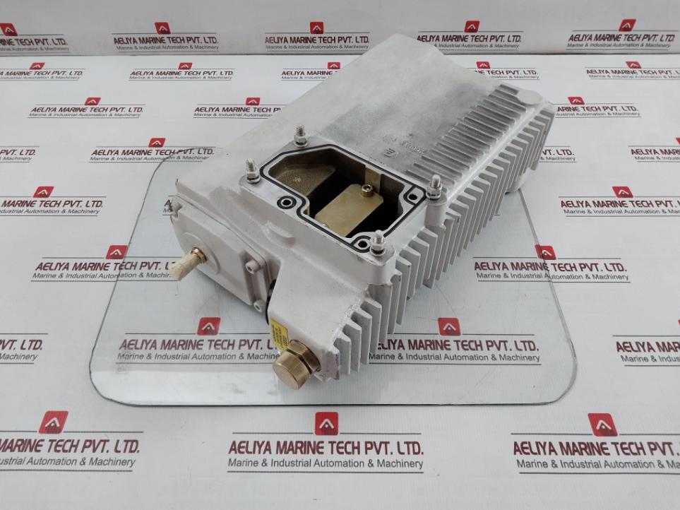 Sogevac Sv65 Bi Fc Oil Sump For Rotary Vane Vacuum Pump 200-240V 50/60 Hz - Image 3