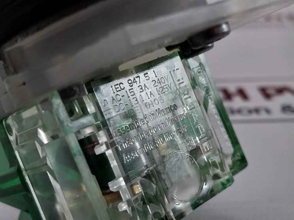Telemecanique 9001 Ka2 Contact Block With Pushbutton Ser K - Image 9