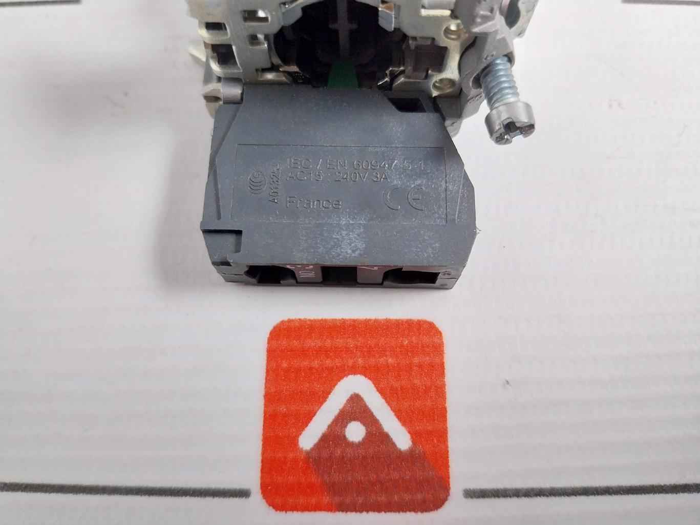 Telemecanique Xb4 Ba3351 Push Button Switch - Image 10