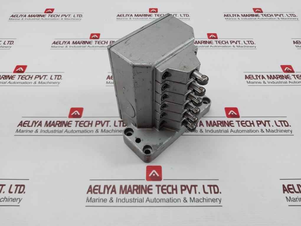 Yamatake-honeywell Ldz-5611 Micro Switch 250Vac - Image 2